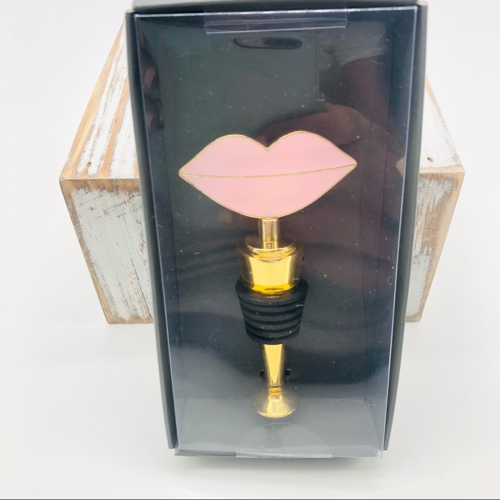 Lips Bottle Stopper NWT